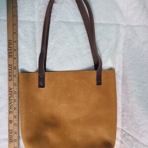 Elegant Tan Leather Tote Bag
